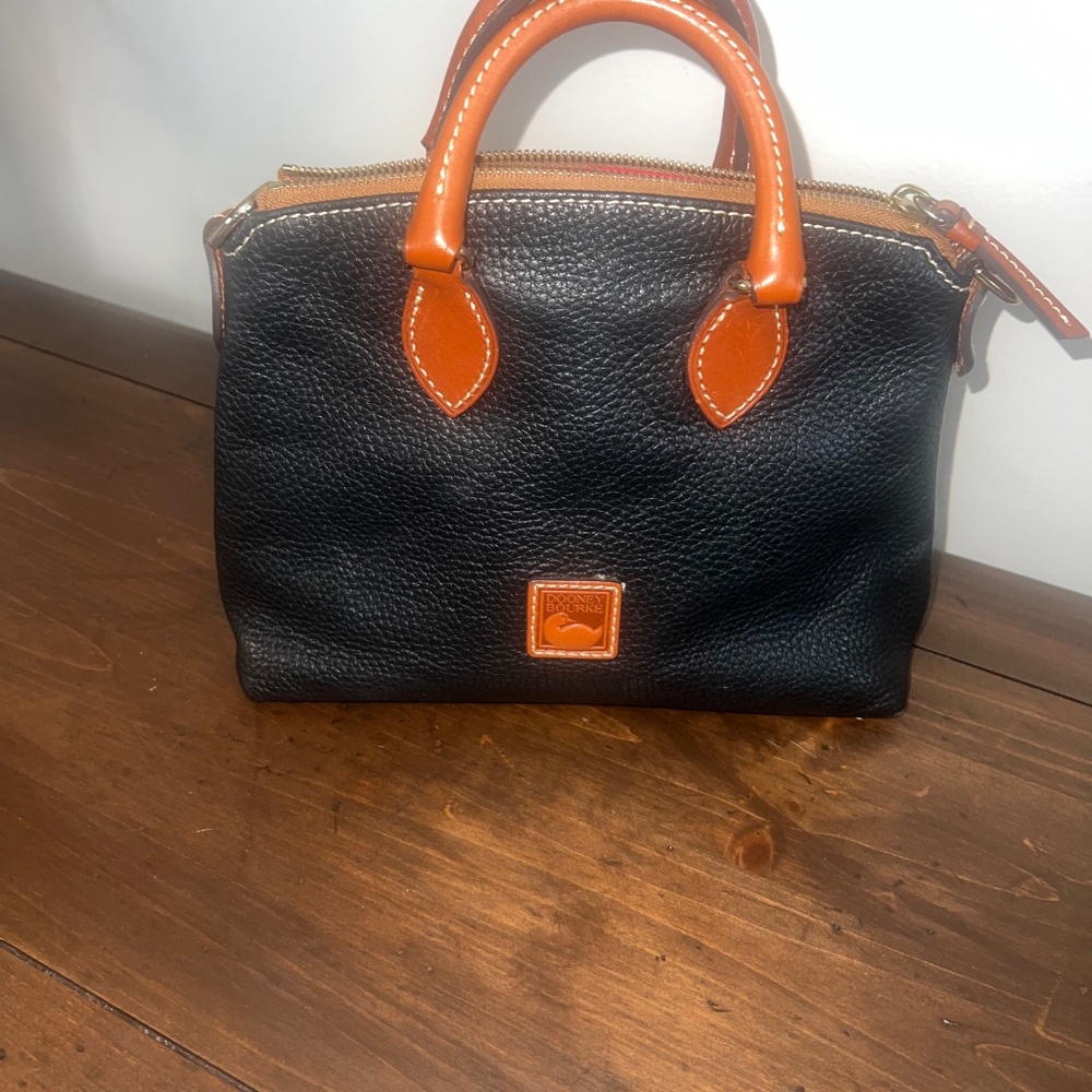 Dooney & Bourke Dillen Satchel without the crossbody strap - Picture 2 of 10